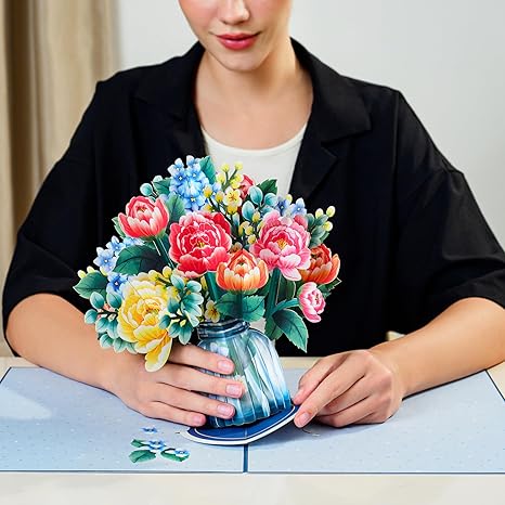 Winter Wonderland Oversized Pop Up Card with HugePop Bouquet - Paper Love