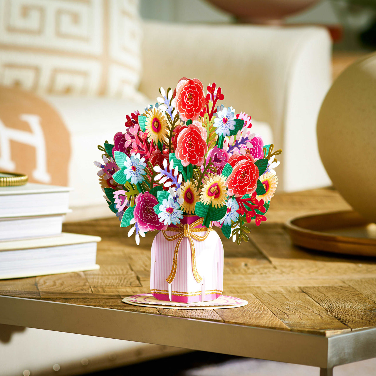 HugePop Harmony Pop Up Flower Bouquet With Detachable Flowers